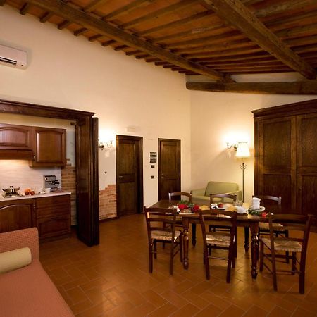 Agriturismo Antico Borgo Poggitazzi Лоро Чиуфена Екстериор снимка