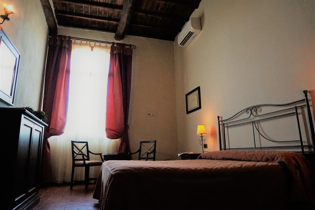 Agriturismo Antico Borgo Poggitazzi Лоро Чиуфена Екстериор снимка