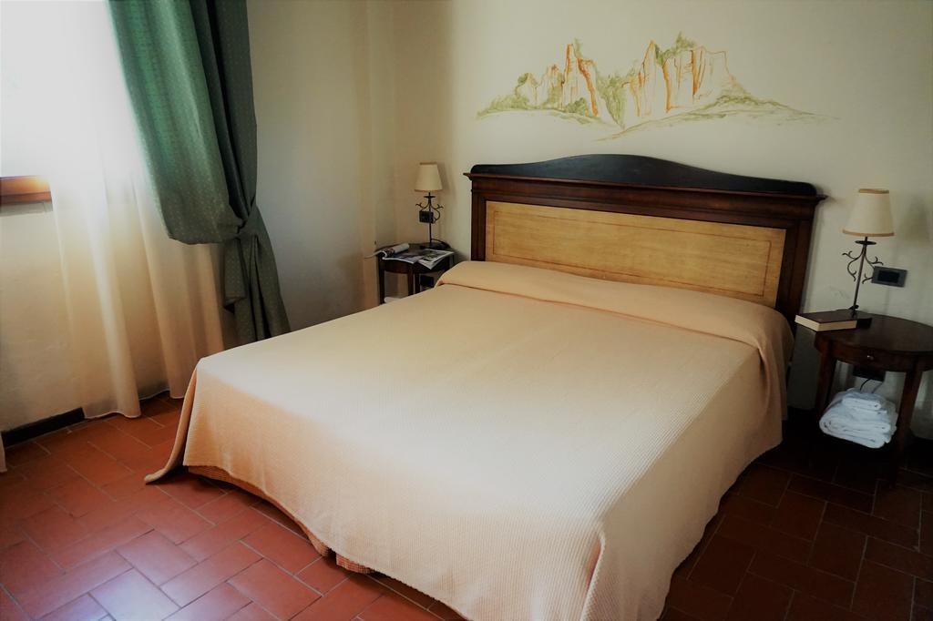 Agriturismo Antico Borgo Poggitazzi Лоро Чиуфена Екстериор снимка