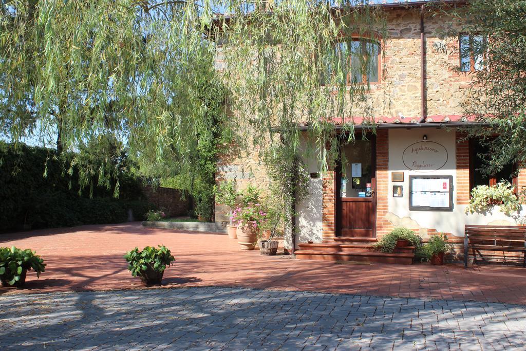 Agriturismo Antico Borgo Poggitazzi Лоро Чиуфена Екстериор снимка