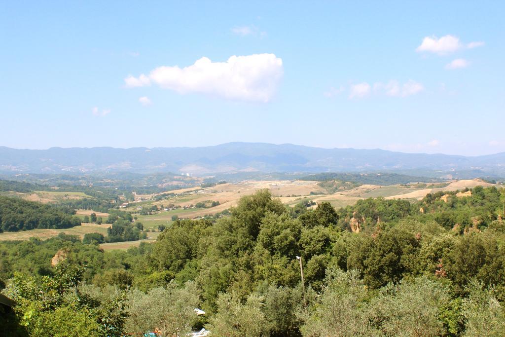 Agriturismo Antico Borgo Poggitazzi Лоро Чиуфена Екстериор снимка